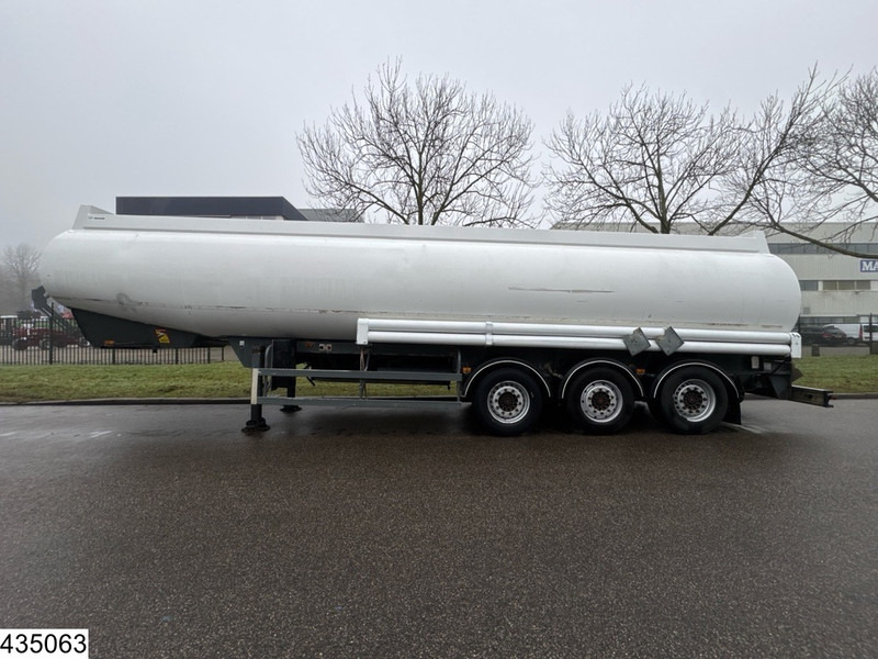MERCERON Fuel 38.000 Liter, 7 Compartments - Semi-remorque citerne: photos 2 MERCERON Fuel 38.000 Liter, 7 Compartments - Semi-remorque citerne: photos 2