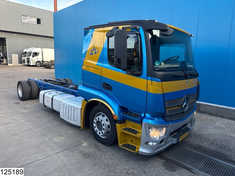 Mercedes-Benz Actros 1843 EURO 6, PTO, Standairco - Châssis cabine: photos 2 Mercedes-Benz Actros 1843 EURO 6, PTO, Standairco - Châssis cabine: photos 2