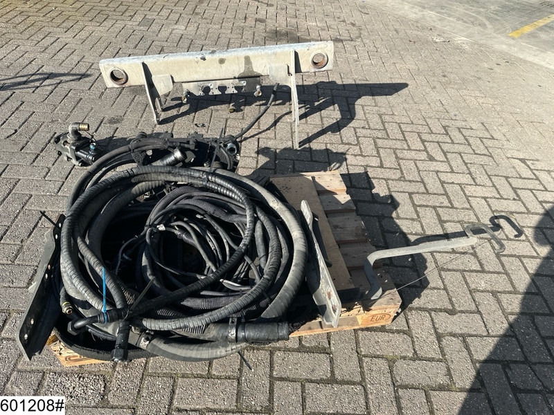 Lohr 5th wheel, Hydraulic pump, Hoses for car transporter - Pièces de rechange pour Camion: photos 3 Lohr 5th wheel, Hydraulic pump, Hoses for car transporter - Pièces de rechange pour Camion: photos 3