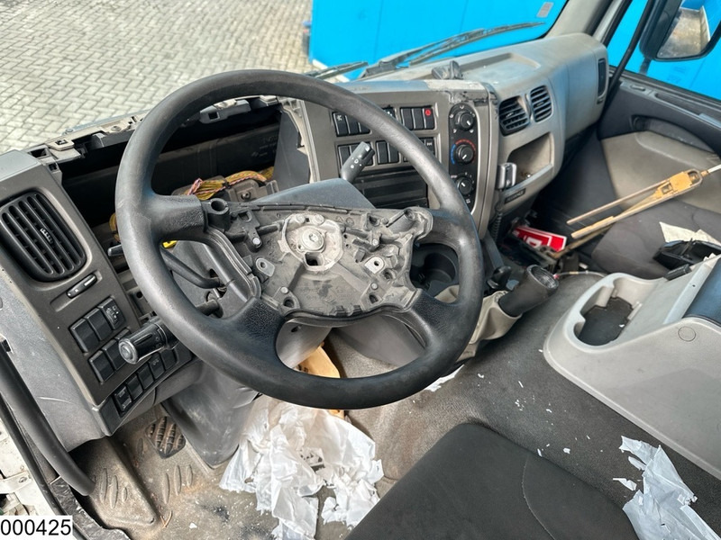 Renault Midlum 210 15802 Liter, LPG GPL, Gastank, Steel suspension - Camion citerne: photos 5 Renault Midlum 210 15802 Liter, LPG GPL, Gastank, Steel suspension - Camion citerne: photos 5