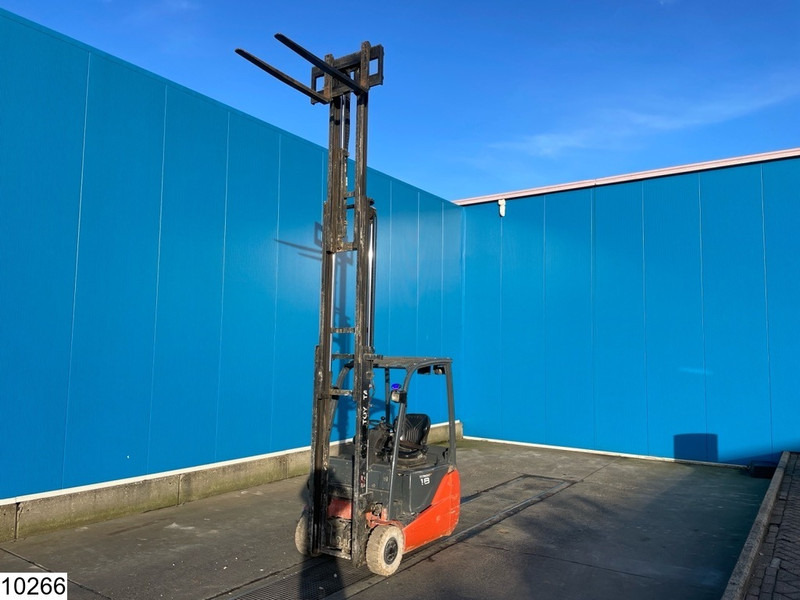 Toyota 8FBEKT18 1800KG, H 4.7M, 7764h, charger - Chariot élévateur électrique: photos 5 Toyota 8FBEKT18 1800KG, H 4.7M, 7764h, charger - Chariot élévateur électrique: photos 5