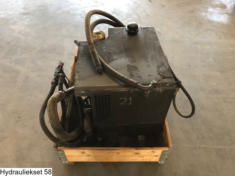 Hydraulique Universeel Pump, tank and hydraulic hoses: photos 7