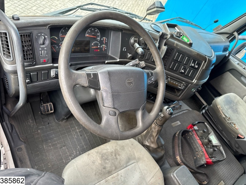 Volvo FH12 380 6X4, EURO 3, Steel suspension, Palfinger - Camion plateau, Camion grue: photos 5 Volvo FH12 380 6X4, EURO 3, Steel suspension, Palfinger - Camion plateau, Camion grue: photos 5