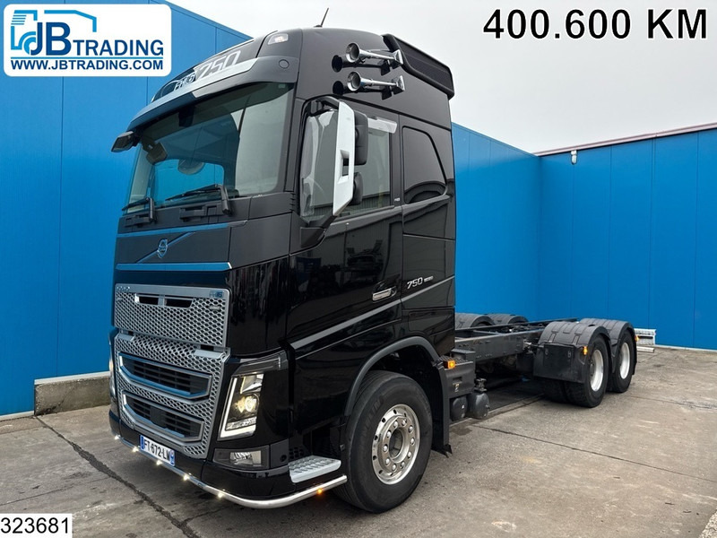 Volvo FH16 750 6X4, EURO 6D, Retarder, PTO - Châssis cabine: photos 1 Volvo FH16 750 6X4, EURO 6D, Retarder, PTO - Châssis cabine: photos 1