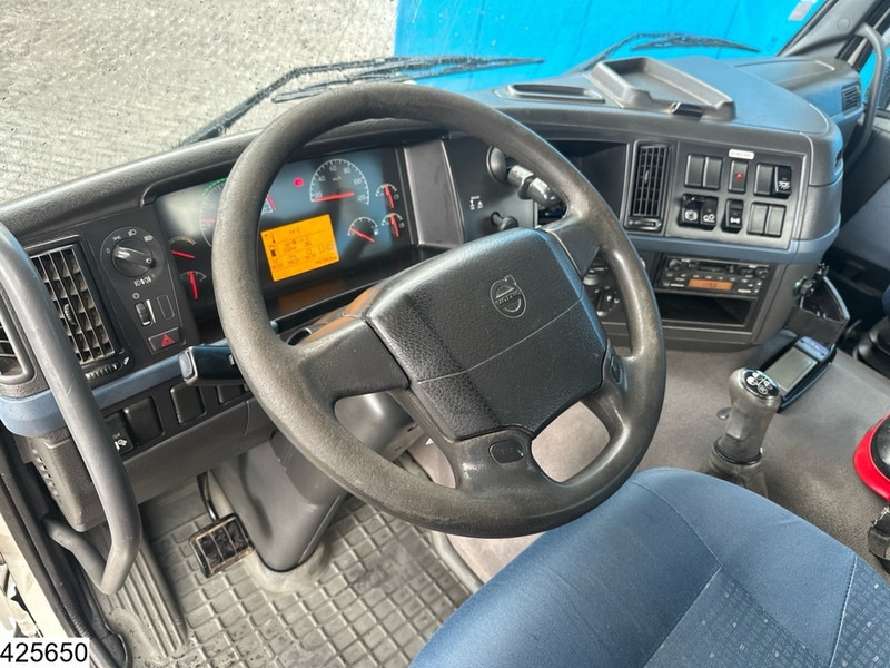 Volvo FM 300 6 X 2, Manual, Steel suspension, Palfinger - Camion plateau, Camion grue: photos 5 Volvo FM 300 6 X 2, Manual, Steel suspension, Palfinger - Camion plateau, Camion grue: photos 5