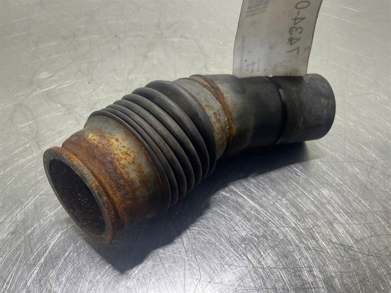 Ahlmann AS900-23114629-Cummins B3.3T-Exhaust/Auspuff - Moteur pour Engins de chantier: photos 3 Ahlmann AS900-23114629-Cummins B3.3T-Exhaust/Auspuff - Moteur pour Engins de chantier: photos 3