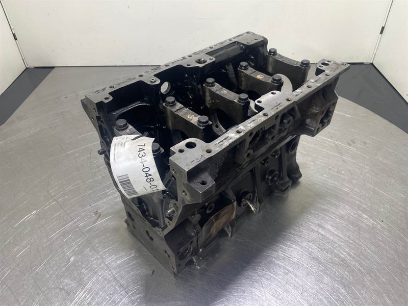 Ahlmann AS900-Cummins B3.3T-4989845-Crankcase/Unterblock - Moteur pour Engins de chantier: photos 2 Ahlmann AS900-Cummins B3.3T-4989845-Crankcase/Unterblock - Moteur pour Engins de chantier: photos 2