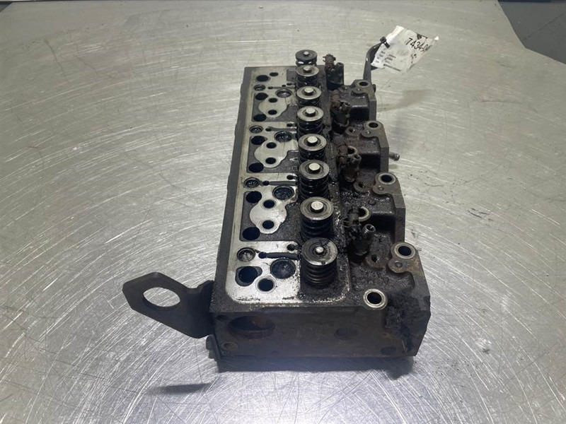 Ahlmann AS900-Cummins B3.3T-Cylinder head/Zylinderköpf - Moteur pour Engins de chantier: photos 3 Ahlmann AS900-Cummins B3.3T-Cylinder head/Zylinderköpf - Moteur pour Engins de chantier: photos 3