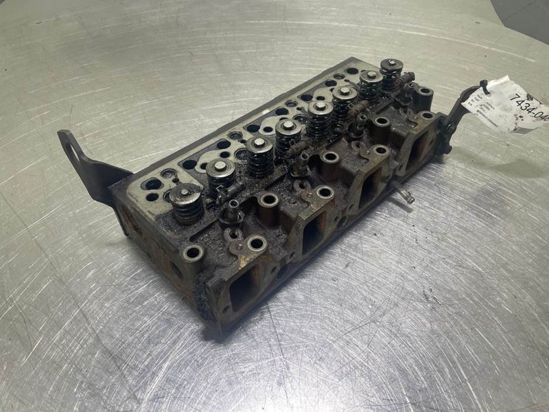 Ahlmann AS900-Cummins B3.3T-Cylinder head/Zylinderköpf - Moteur pour Engins de chantier: photos 2 Ahlmann AS900-Cummins B3.3T-Cylinder head/Zylinderköpf - Moteur pour Engins de chantier: photos 2
