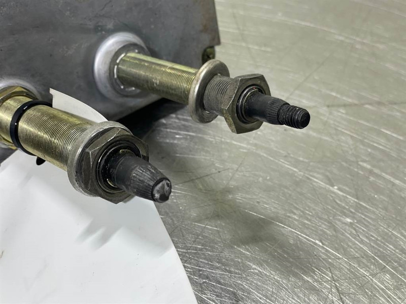 Ahlmann AZ14-4184960G-Wiper motor/Wischermotor - Système électrique pour Engins de chantier: photos 5 Ahlmann AZ14-4184960G-Wiper motor/Wischermotor - Système électrique pour Engins de chantier: photos 5