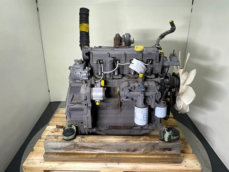 Ahlmann AZ14-Deutz BF4M1012EC-Engine/Motor - Moteur pour Engins de chantier: photos 3 Ahlmann AZ14-Deutz BF4M1012EC-Engine/Motor - Moteur pour Engins de chantier: photos 3