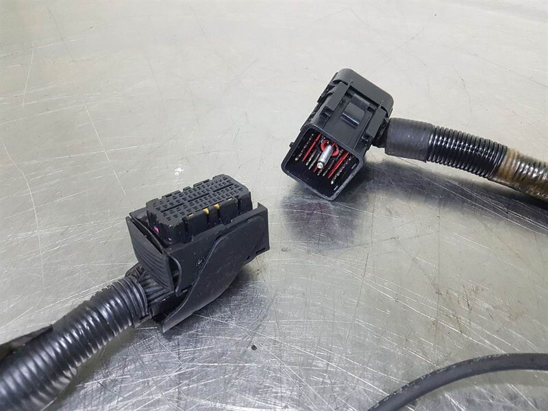 Ahlmann AZ150E - Wiring harness/Kabelbaum/Kabelboom - Système électrique pour Engins de chantier: photos 3 Ahlmann AZ150E - Wiring harness/Kabelbaum/Kabelboom - Système électrique pour Engins de chantier: photos 3