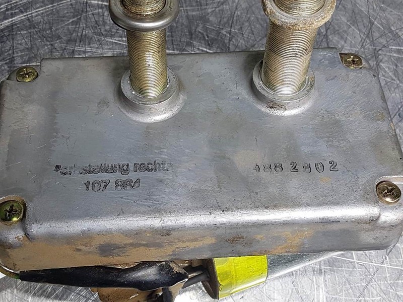 Ahlmann AZ200-Valeo 107864-4195263A-Wiper motor - Système électrique pour Engins de chantier: photos 5 Ahlmann AZ200-Valeo 107864-4195263A-Wiper motor - Système électrique pour Engins de chantier: photos 5