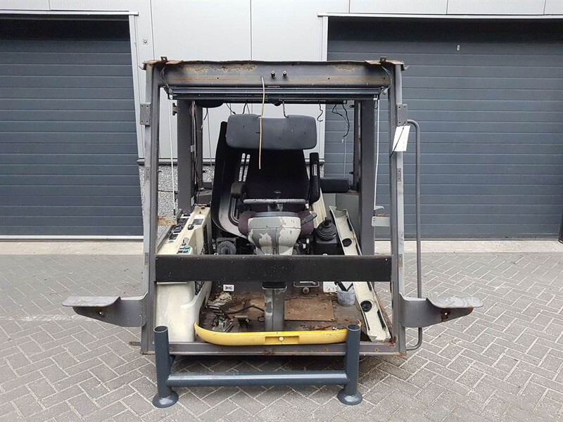 Ahlmann AZ210E-23103106-Cabin/Kabine/Cabine - Cabine et intérieur pour Engins de chantier: photos 1 Ahlmann AZ210E-23103106-Cabin/Kabine/Cabine - Cabine et intérieur pour Engins de chantier: photos 1
