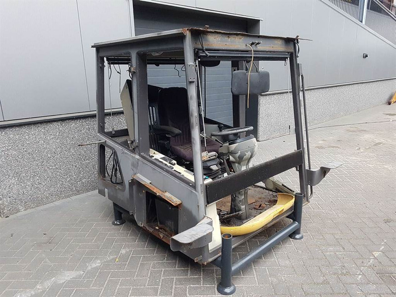 Ahlmann AZ210E-23103106-Cabin/Kabine/Cabine - Cabine et intérieur pour Engins de chantier: photos 2 Ahlmann AZ210E-23103106-Cabin/Kabine/Cabine - Cabine et intérieur pour Engins de chantier: photos 2
