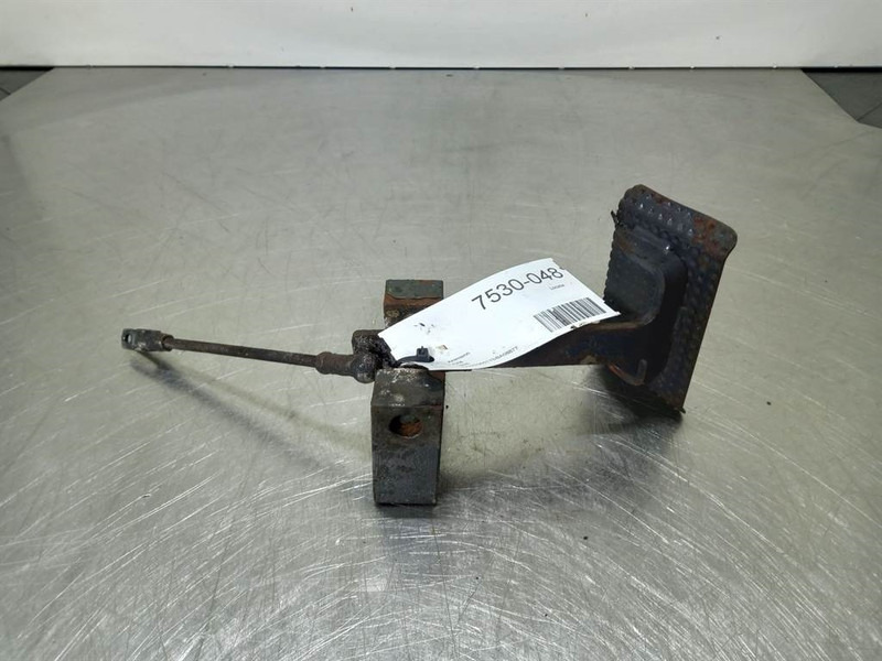 Ahlmann AZ6-4139691K-Pedal/Zwenkpedaal - Cabine et intérieur pour Engins de chantier: photos 3 Ahlmann AZ6-4139691K-Pedal/Zwenkpedaal - Cabine et intérieur pour Engins de chantier: photos 3
