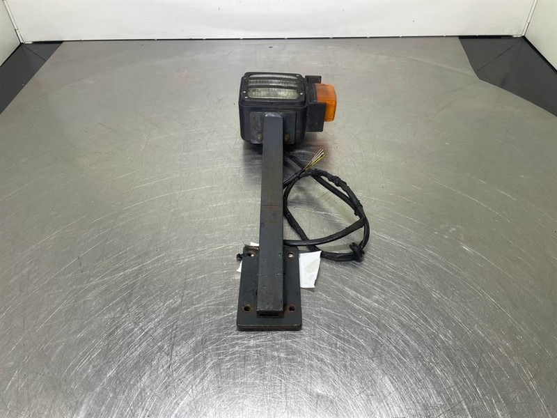 Ahlmann AZ6-4145335O/4193448A-Light/Leuchte/Verlichting - Système électrique pour Engins de chantier: photos 2 Ahlmann AZ6-4145335O/4193448A-Light/Leuchte/Verlichting - Système électrique pour Engins de chantier: photos 2