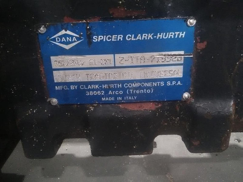 Ahlmann AZ85-Dana Spicer 357/278/61-Axle/Achse/As - Essieu et pièces pour Engins de chantier: photos 5 Ahlmann AZ85-Dana Spicer 357/278/61-Axle/Achse/As - Essieu et pièces pour Engins de chantier: photos 5