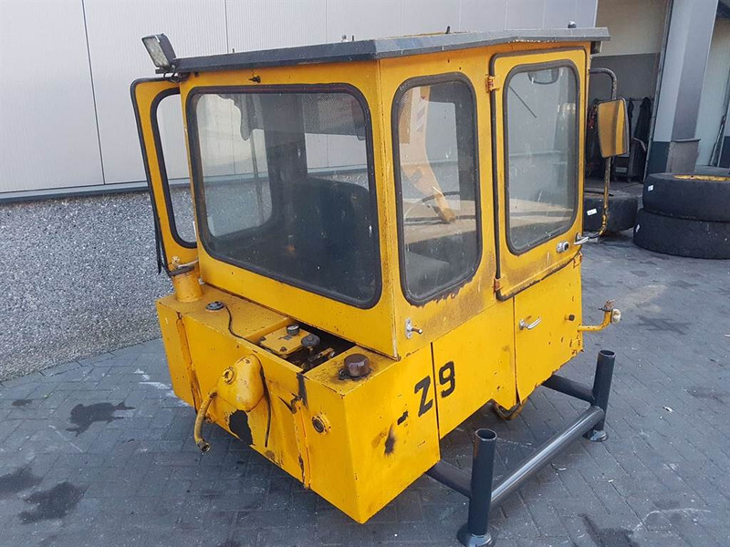 Ahlmann AZ9/AS7CS - Cabin/Kabine/Cabine - Cabine et intérieur pour Engins de chantier: photos 4 Ahlmann AZ9/AS7CS - Cabin/Kabine/Cabine - Cabine et intérieur pour Engins de chantier: photos 4