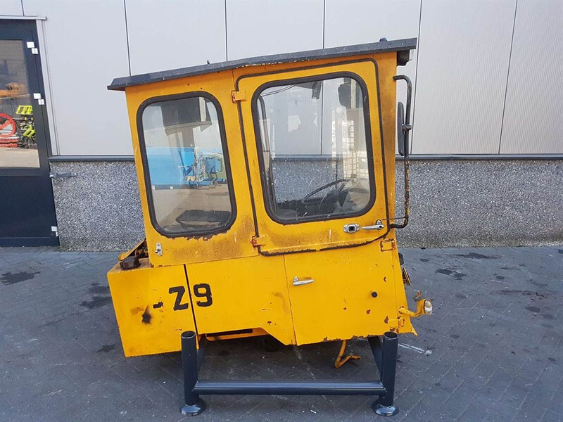 Ahlmann AZ9/AS7CS - Cabin/Kabine/Cabine - Cabine et intérieur pour Engins de chantier: photos 1 Ahlmann AZ9/AS7CS - Cabin/Kabine/Cabine - Cabine et intérieur pour Engins de chantier: photos 1