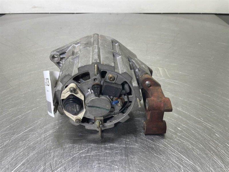 Bosch 0120488208-28V 35A-Alternator/Lichtmaschine/Dynamo - Moteur pour Engins de chantier: photos 3 Bosch 0120488208-28V 35A-Alternator/Lichtmaschine/Dynamo - Moteur pour Engins de chantier: photos 3