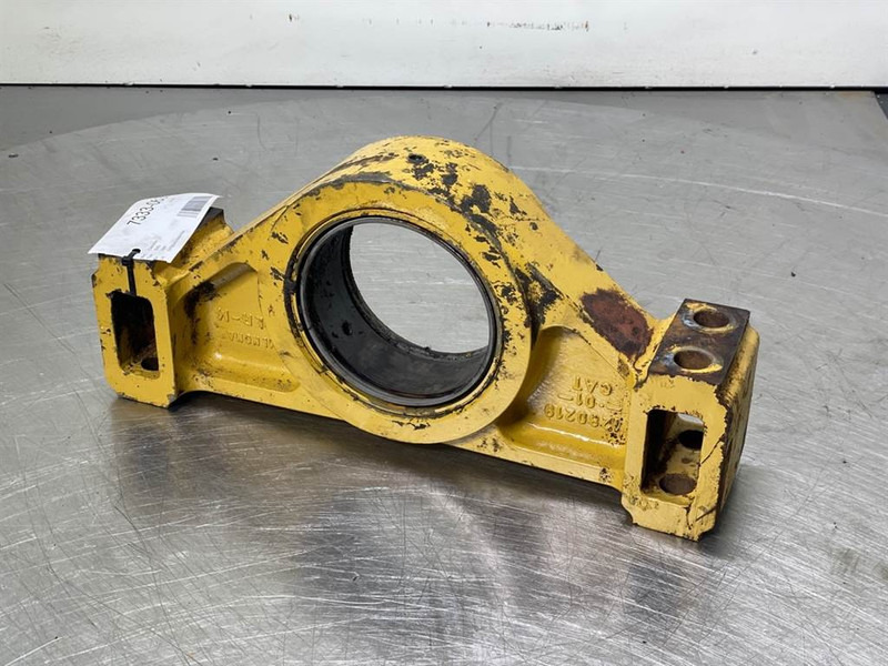 Cat 924G-128-0219-Axle bearing block/Lagerblock - Essieu et pièces pour Engins de chantier: photos 1 Cat 924G-128-0219-Axle bearing block/Lagerblock - Essieu et pièces pour Engins de chantier: photos 1
