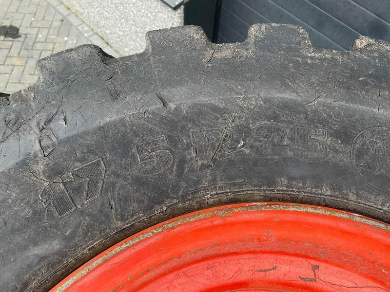 Pneus et jantes pour Engins de chantier Claas CL956-Michelin 17.5R25-Tire/Reifen/Band: photos 6