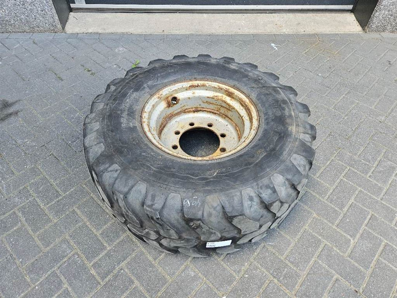 DUNLOP 455/70-R20 (17.5/70R20) - Tire/Reifen/Band - Pneus et jantes pour Engins de chantier: photos 2 DUNLOP 455/70-R20 (17.5/70R20) - Tire/Reifen/Band - Pneus et jantes pour Engins de chantier: photos 2