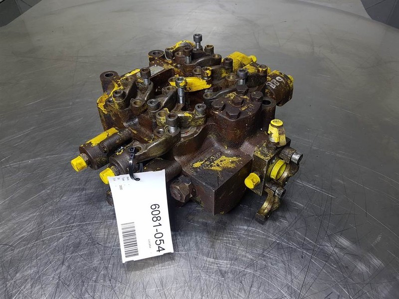 David Brown MVBT01059 - Komatsu WA270-3 - Valve - Hydraulique: photos 2 David Brown MVBT01059 - Komatsu WA270-3 - Valve - Hydraulique: photos 2