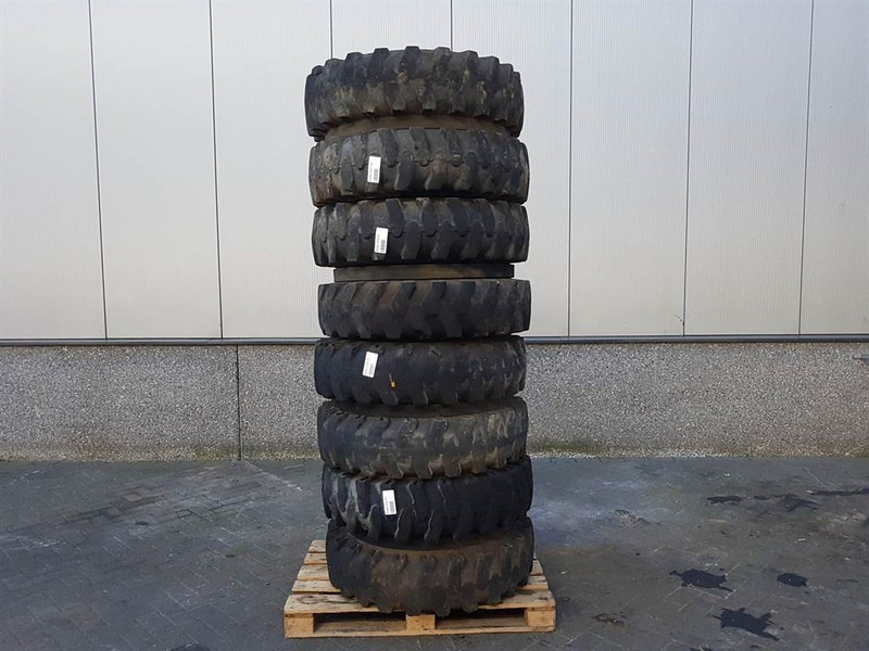 Furukawa W725LS-10.00-20-Tire/Reifen/Band - Pneus et jantes pour Engins de chantier: photos 1 Furukawa W725LS-10.00-20-Tire/Reifen/Band - Pneus et jantes pour Engins de chantier: photos 1