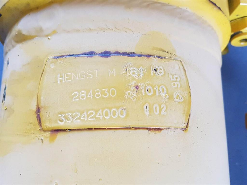 Furukawa W725LS-Hengst-Tilt cylinder/Kippzylinder/Cilinder - Hydraulique pour Engins de chantier: photos 4 Furukawa W725LS-Hengst-Tilt cylinder/Kippzylinder/Cilinder - Hydraulique pour Engins de chantier: photos 4