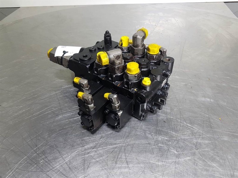 Kramer 10001810942-Bucher Hydraulics 200033434010-Valve - Hydraulique pour Engins de chantier: photos 2 Kramer 10001810942-Bucher Hydraulics 200033434010-Valve - Hydraulique pour Engins de chantier: photos 2