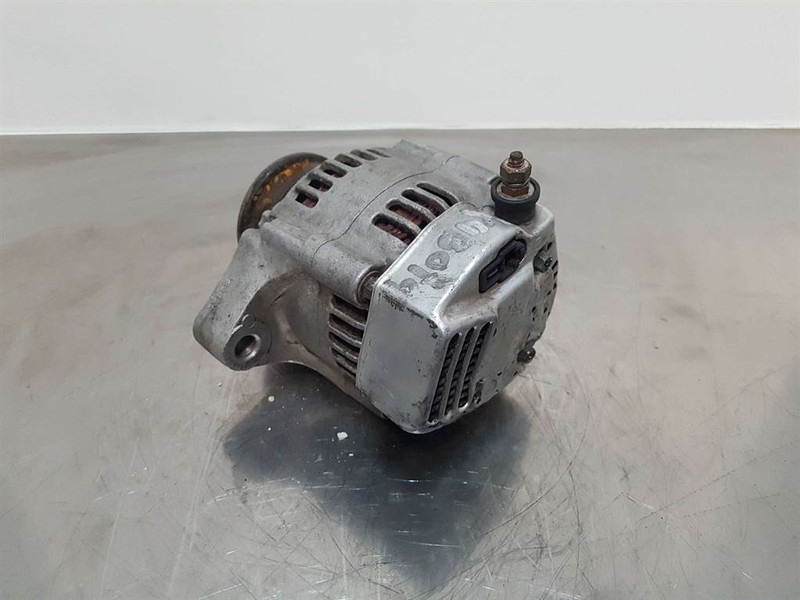 Kubota 12V 30A - Alternator/Lichtmaschine/Dynamo - Moteur pour Engins de chantier: photos 4 Kubota 12V 30A - Alternator/Lichtmaschine/Dynamo - Moteur pour Engins de chantier: photos 4
