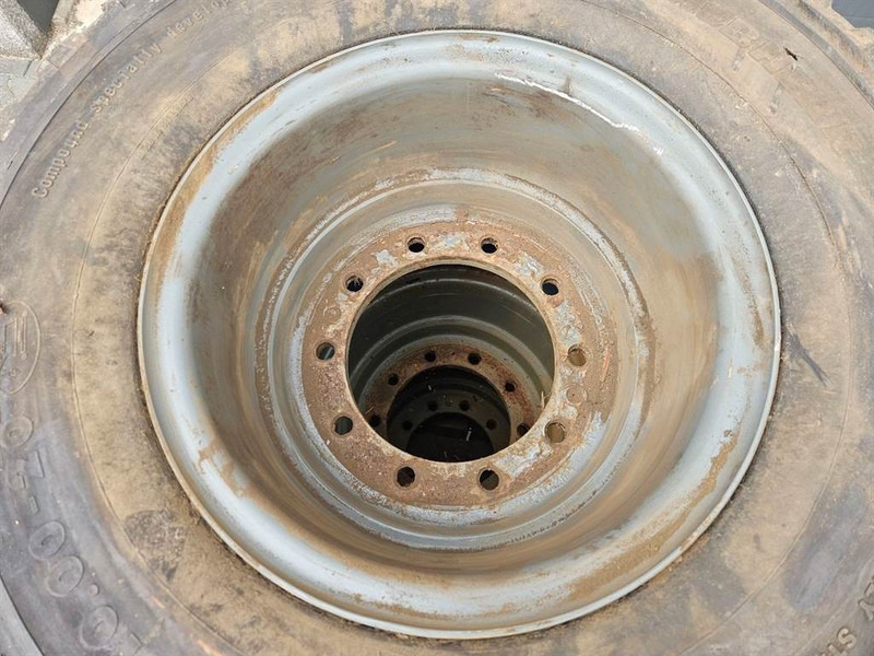 Liebherr 10.00-20 - Tire/Reifen/Band - Pneus et jantes pour Engins de chantier: photos 5 Liebherr 10.00-20 - Tire/Reifen/Band - Pneus et jantes pour Engins de chantier: photos 5