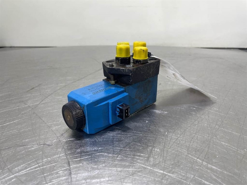 Liebherr 5716155 - Hydraulique pour Engins de chantier: photos 1 Liebherr 5716155 - Hydraulique pour Engins de chantier: photos 1