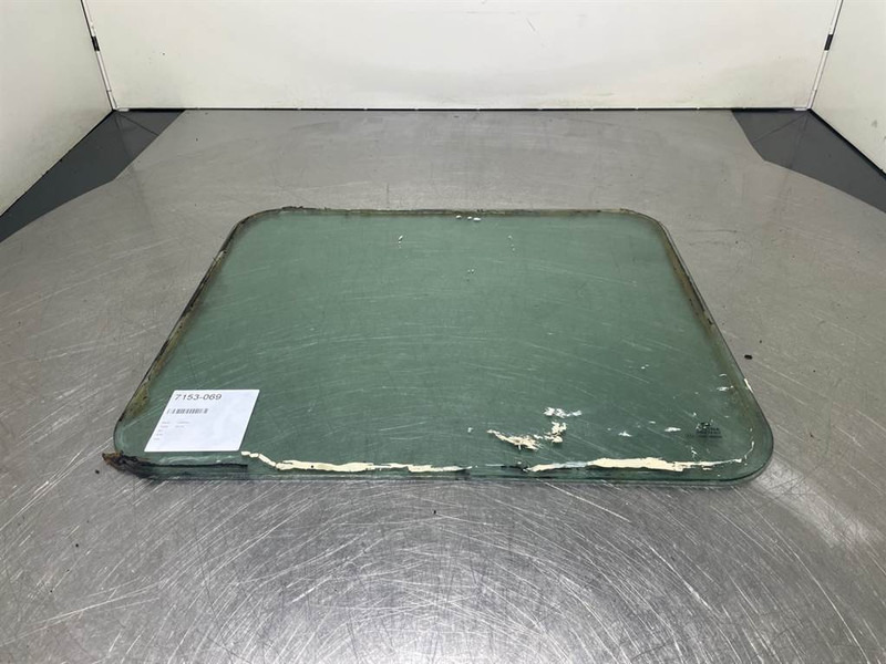 Liebherr A316-7024116- Rear Window/Heckscheibe/Achterruit - Cabine et intérieur pour Engins de chantier: photos 2 Liebherr A316-7024116- Rear Window/Heckscheibe/Achterruit - Cabine et intérieur pour Engins de chantier: photos 2