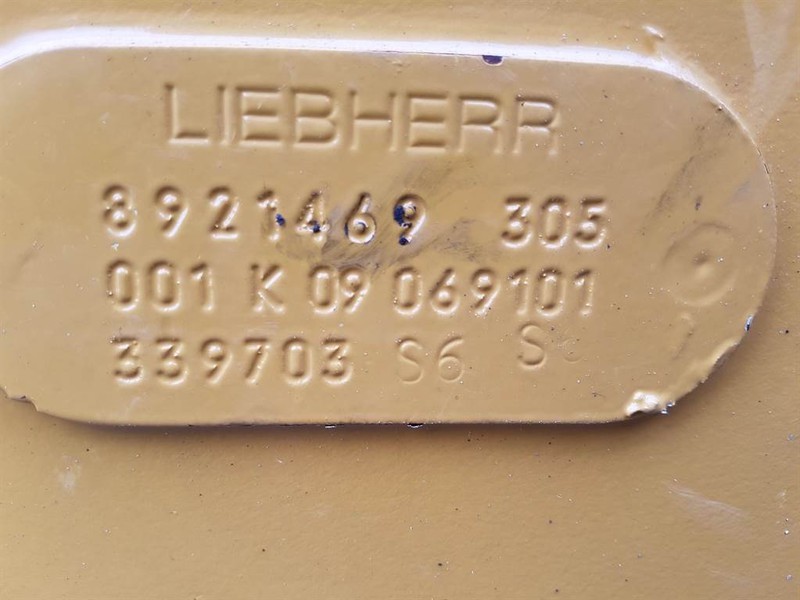 Liebherr L514 - 8921468 - Lifting framework/Schaufelarm - Flèche: photos 4 Liebherr L514 - 8921468 - Lifting framework/Schaufelarm - Flèche: photos 4