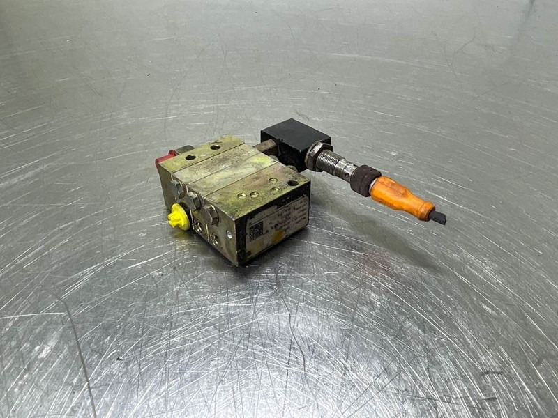 Liebherr L524-10444143 / 11341172-Lubricating system - Frame/ Châssis pour Engins de chantier: photos 4 Liebherr L524-10444143 / 11341172-Lubricating system - Frame/ Châssis pour Engins de chantier: photos 4