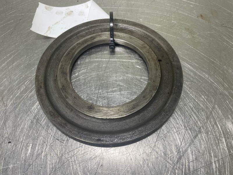 Liebherr L574-7622092-Ring - Essieu et pièces pour Engins de chantier: photos 1 Liebherr L574-7622092-Ring - Essieu et pièces pour Engins de chantier: photos 1