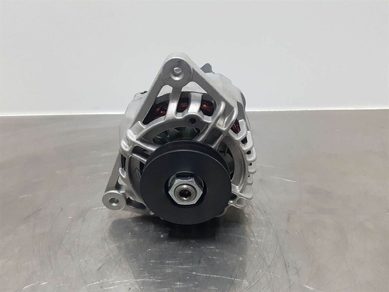 Manitou 12V 80A - Alternator/Lichtmaschine/Dynamo - Moteur pour Engins de chantier: photos 3 Manitou 12V 80A - Alternator/Lichtmaschine/Dynamo - Moteur pour Engins de chantier: photos 3
