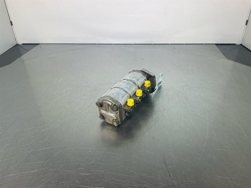 Manitou -5N2460309-Gearpump/Zahnradpumpe/Tandwielpomp - Hydraulique pour Engins de chantier: photos 2 Manitou -5N2460309-Gearpump/Zahnradpumpe/Tandwielpomp - Hydraulique pour Engins de chantier: photos 2