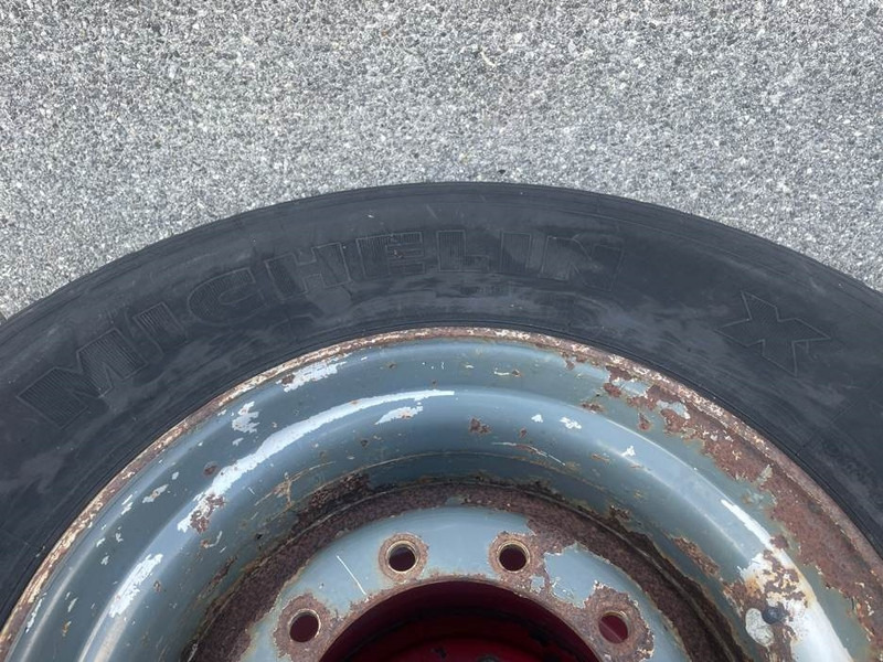 Michelin 425/65R22.5-Tire/Reifen/Band - Pneus et jantes pour Engins de chantier: photos 5 Michelin 425/65R22.5-Tire/Reifen/Band - Pneus et jantes pour Engins de chantier: photos 5