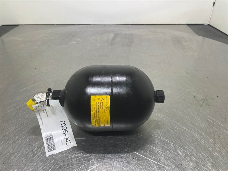 New Holland W110C-Hydac SBO210-2.8E1-Accumulator/Hydrospeicher - Hydraulique pour Engins de chantier: photos 1 New Holland W110C-Hydac SBO210-2.8E1-Accumulator/Hydrospeicher - Hydraulique pour Engins de chantier: photos 1