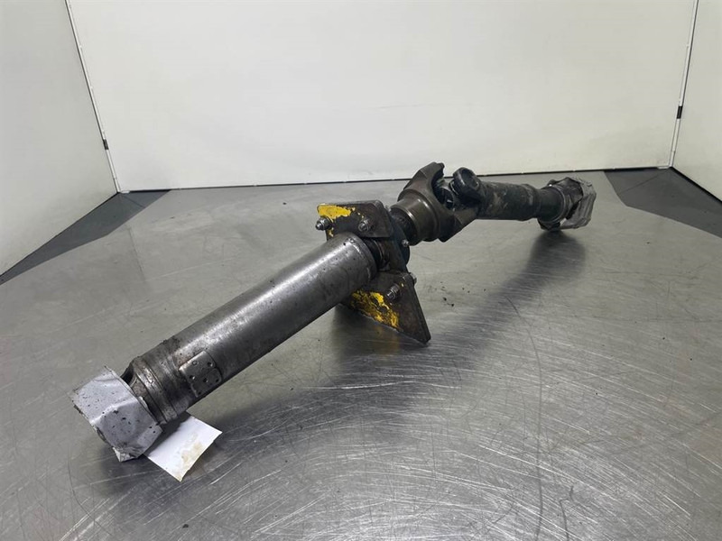 New Holland W110C - Propshaft/Gelenkwelle/Cardanas - Essieu et pièces pour Engins de chantier: photos 2 New Holland W110C - Propshaft/Gelenkwelle/Cardanas - Essieu et pièces pour Engins de chantier: photos 2