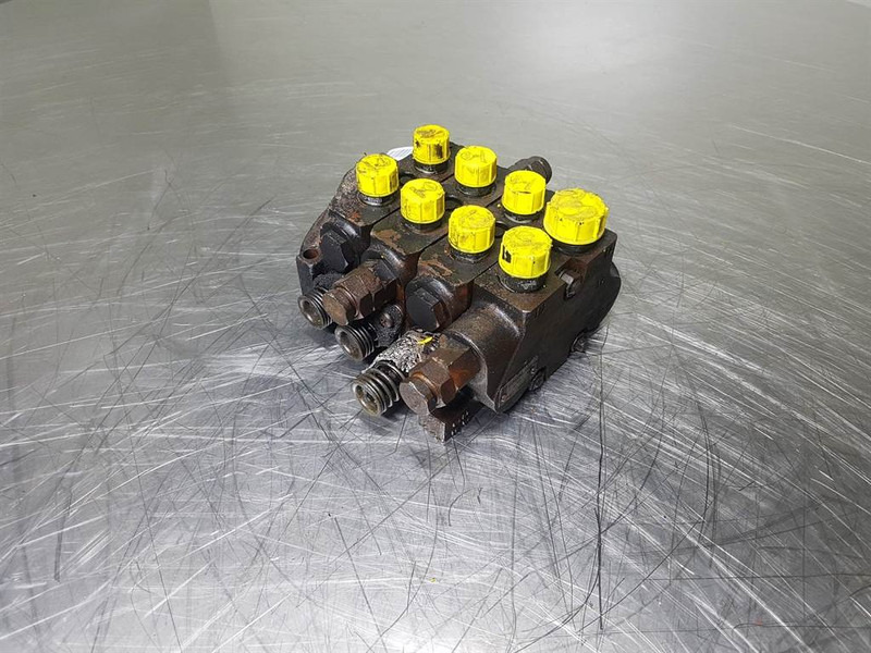 O & K -Commercial 3469203167-2212814-Valve/Ventile - Hydraulique pour Engins de chantier: photos 1 O & K -Commercial 3469203167-2212814-Valve/Ventile - Hydraulique pour Engins de chantier: photos 1