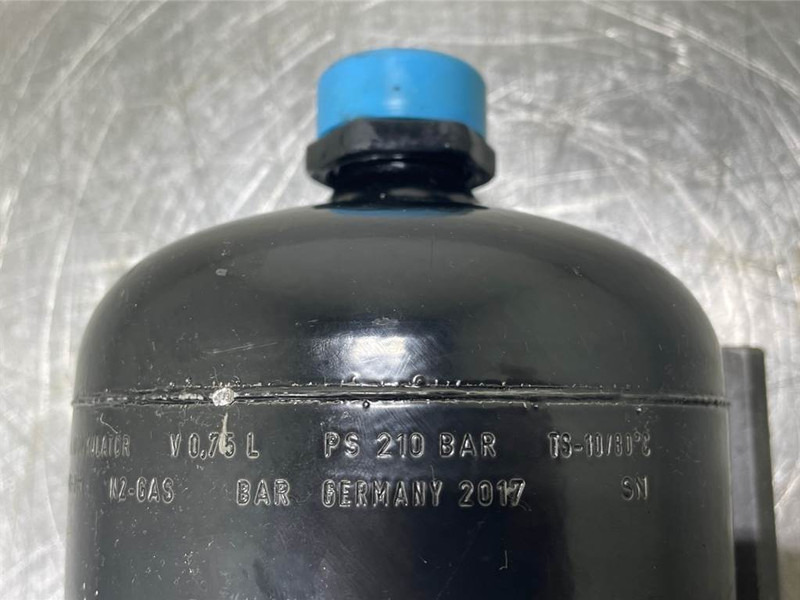 O & K L25.5-075-1315-053-611-Accumulator/Hydrospeicher - Hydraulique pour Engins de chantier: photos 5 O & K L25.5-075-1315-053-611-Accumulator/Hydrospeicher - Hydraulique pour Engins de chantier: photos 5