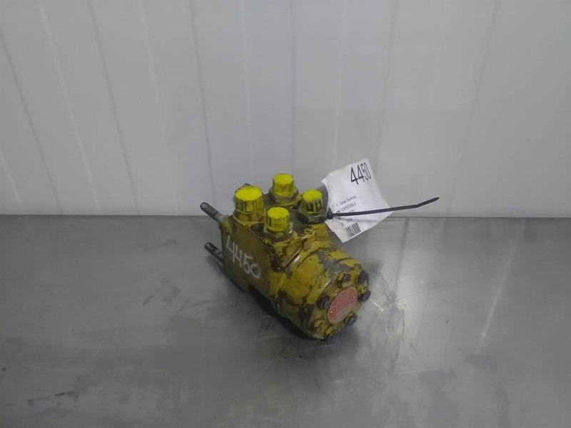 O & K L6-Sauer Danfoss OSPC200LS-150-8270-Steering unit - Hydraulique pour Engins de chantier: photos 1 O & K L6-Sauer Danfoss OSPC200LS-150-8270-Steering unit - Hydraulique pour Engins de chantier: photos 1