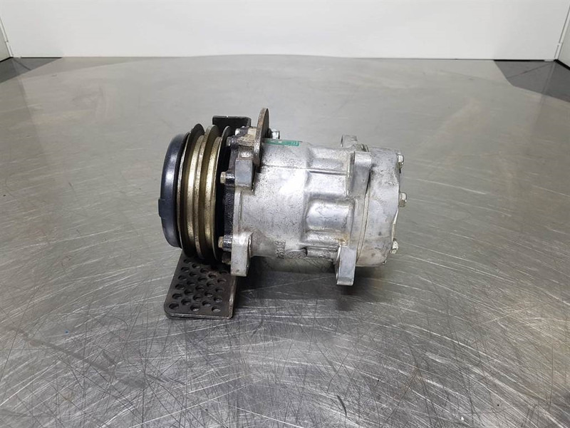 SANDEN SD7H15-6035-Compressor/Kompressor/Aircopomp - Compresseur de climatisation pour Engins de chantier: photos 2 SANDEN SD7H15-6035-Compressor/Kompressor/Aircopomp - Compresseur de climatisation pour Engins de chantier: photos 2