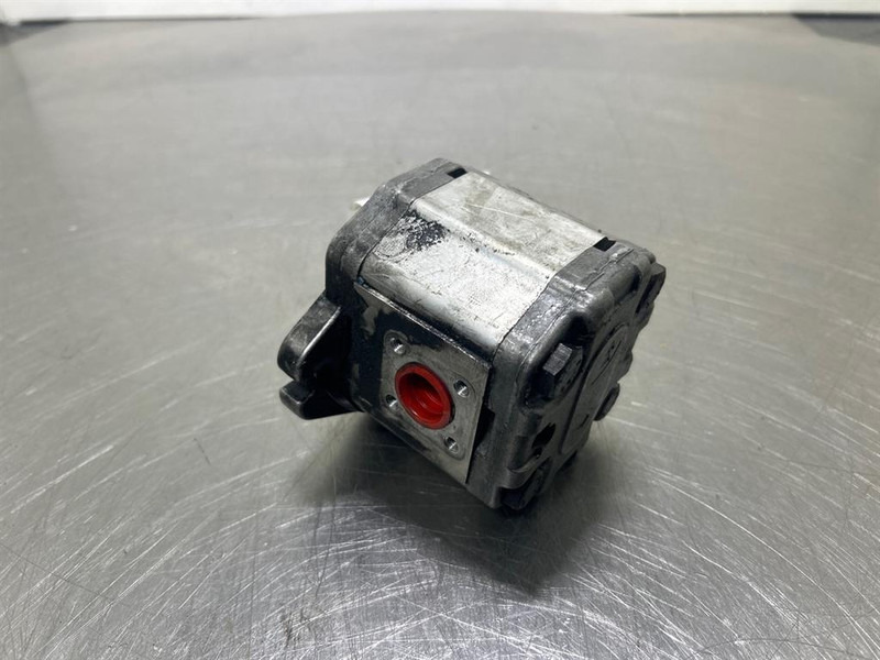 Sauer Danfoss SNP2NN/8,0RNAGSA-Gearpump/Zahnradpumpe - Hydraulique pour Engins de chantier: photos 5 Sauer Danfoss SNP2NN/8,0RNAGSA-Gearpump/Zahnradpumpe - Hydraulique pour Engins de chantier: photos 5