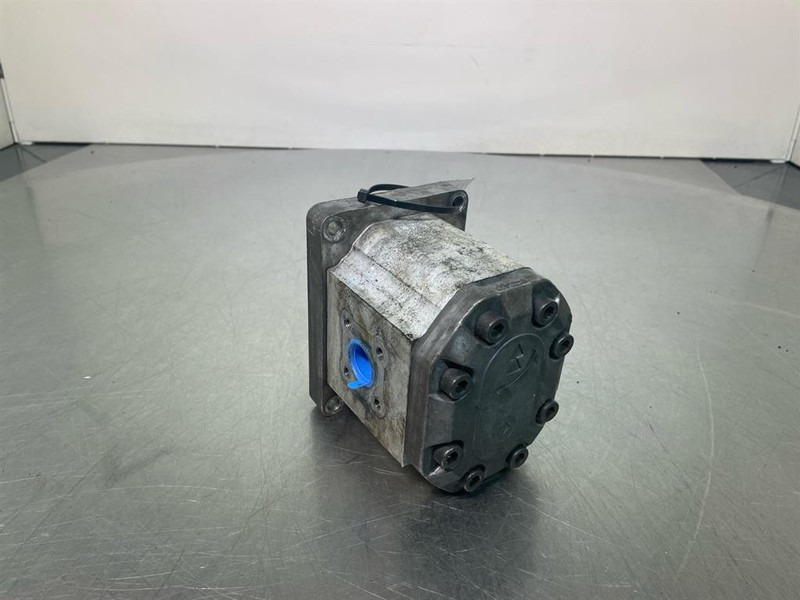 Sauer Danfoss SNP3NN/044RN06-111.25.220.0A-Gearpump/Tandwielpomp - Hydraulique pour Engins de chantier: photos 2 Sauer Danfoss SNP3NN/044RN06-111.25.220.0A-Gearpump/Tandwielpomp - Hydraulique pour Engins de chantier: photos 2